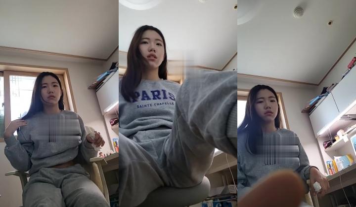 天津大学校花 明明是金主爸爸的性奴母狗 还死不承认