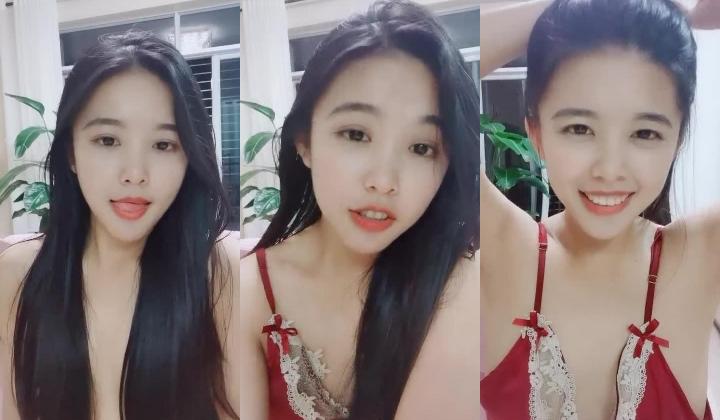 【夏阿夏雪】，广东小李沁，极品明星脸，清纯初恋脸，全裸自慰，蝴蝶逼粉嫩撸管佳作