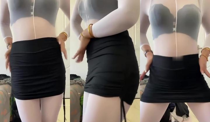 【快手福利】长腿丝袜熟女【霸气男男姐】丝袜高跟道具自X，小少妇离婚后放飞自我了，特写粉穴掰开，刺