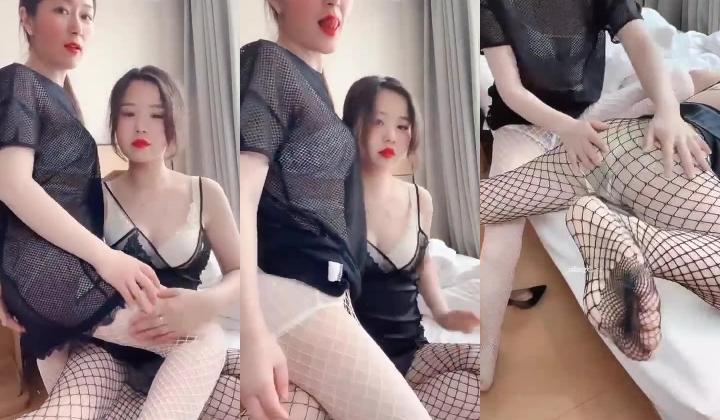 【熟女福利】快手丝袜熟女团队，【花嫂】福利视频30V 超级骚，特别骚气的少妇