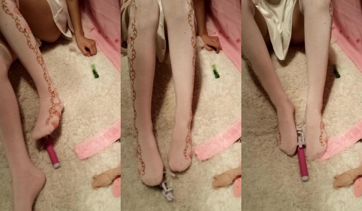 颜值福利姬嫩妹【软萌萝莉小仙】第九弹25套，幼态白虎。粉奶粉穴，户外露出