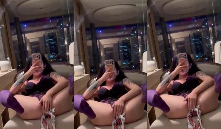 超高颜值女模！极品大奶符文女神【黑川真希】付费福利，舌钉乳钉阴钉，脸穴同框玩双洞，绝对反差母狗