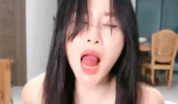 超骚G奶御姐【糖宝甜甜圈】胸大而且坚挺 69互舔~无套内射~狂操干喷水！