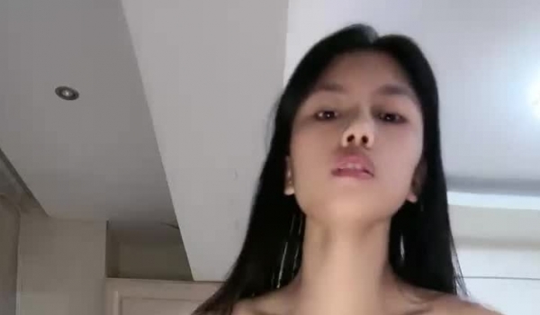 淫荡车模！【CX小宝贝】，妩媚车模全裸诱惑惹男人操 丝袜足交 吃鸡啪啪 主动骑乘 后入