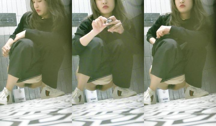偷拍女公厕超多小姐姐方便，脸鲍同框，有美女