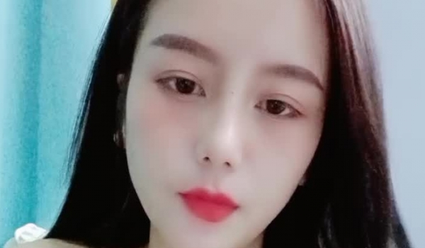 国产大美人，全程露脸大秀直播，绳艺束缚不了的好身材，极品大奶子无毛的骚逼道具抽插淫水好多性感诱惑