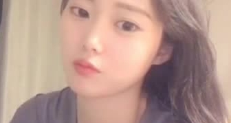 高颜值清纯美女主播 收费直播大秀 自慰插穴
