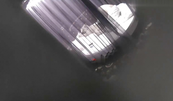 紫色纱帐房超级稀缺-学生小情侣酒店啪啪，眼镜妹乳房极品又大又挺，被男友插得呻吟不断，对白清晰喘息