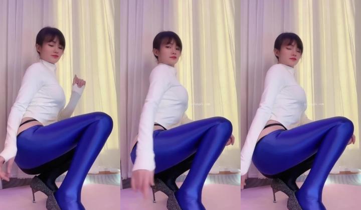 ️【快手】高挑丝袜御姐美女『米雅』全包黑丝裸舞骚气蝴蝶逼特写自慰高潮抽搐喷水