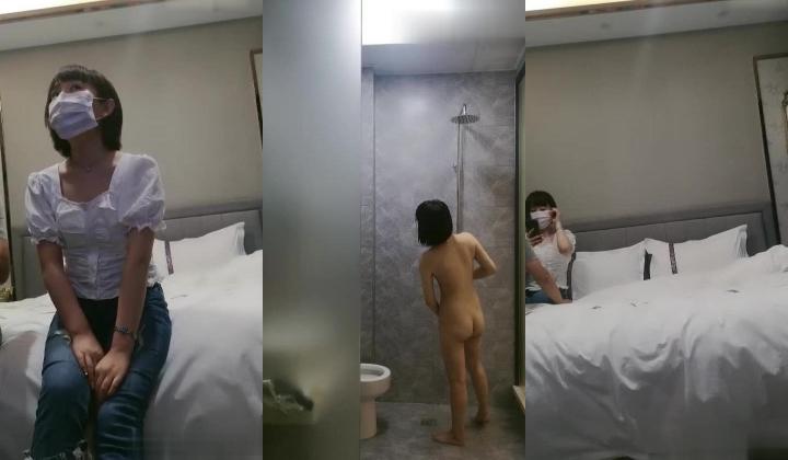 大叔和大二学生妹酒店啪啪，【约在校美女】刚下海很羞涩，00后超嫩气质微露脸，背着男友出来偷偷赚点儿钱