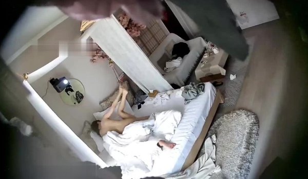 酒店偷拍 ️甜美斯文眼镜女被貌似吃了伟哥的男友持续干了7小时不停歇呻吟娇喘