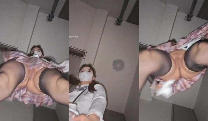 最新青春无敌！抖音风极品网红嫩妹【Miao喵酱】豪华定制，裸舞辉夜城熊猫妹妹可爱翻跳户外露出紫薇