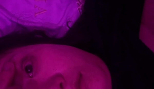 猥琐小哥多次下药迷翻漂亮女友各种变态玩弄满足自己的兽欲