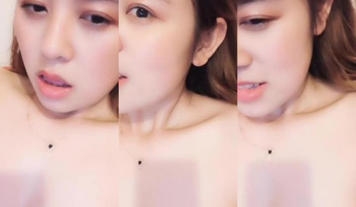 迷人的小姐姐肤白貌美逼逼很干净 双指抽插淫水直流白浆