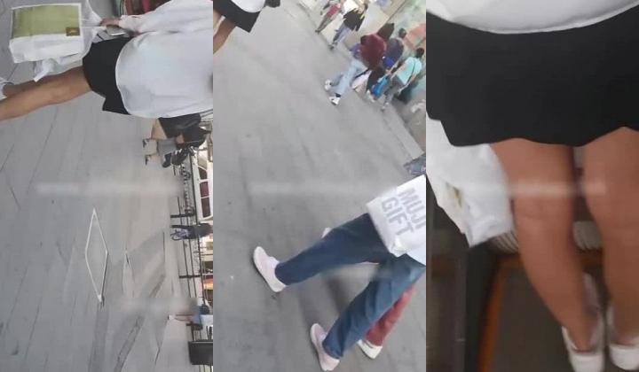 街射【辽宁色魔】地铁口尾随掏出鸡巴 射精在小姐姐身