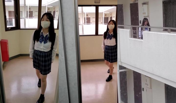 学校乘坐电梯时偷拍JK妹子的裙底,意外发现内裤卡屁股缝了,嫩逼露出了一大半