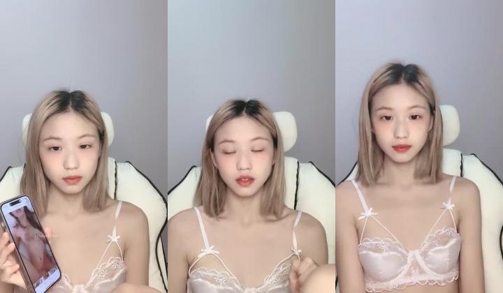 在校大学生，【大一学妹】，一眼带你梦回校园，清纯林家妹妹，坚挺白皙的美乳
