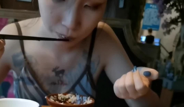 下药迷玩湖南长沙某酒吧推销00后纹身妹子，搞得姑娘第二天起来差点要报警！