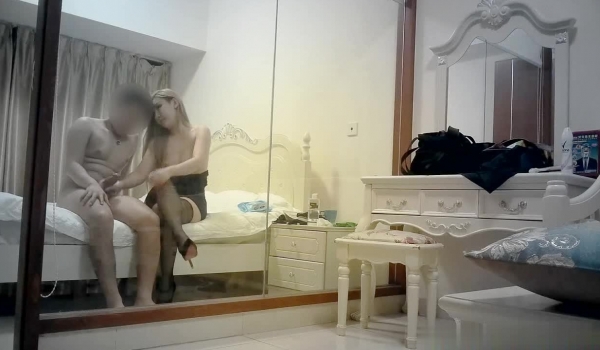 仓本C仔 昔日大神精品佳作-高价钱约操颜值妖艳的极品黑丝包臀美女,肥臀爆乳干完一次又一次,淫叫不