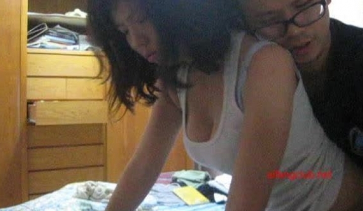 【最新真实泄密】丰满小美女与男友的私密自拍 1V+71P