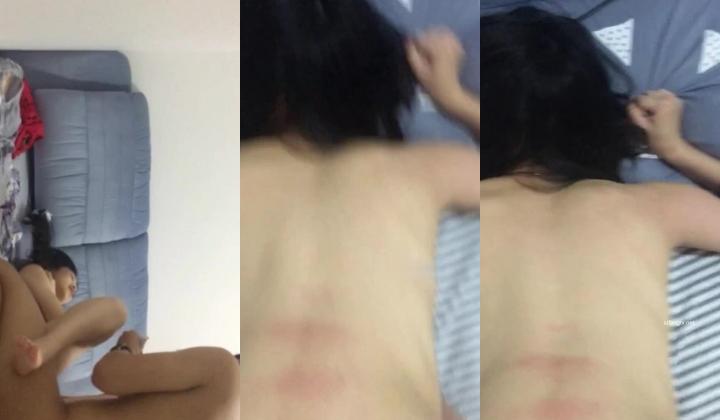 【百度云泄密】白嫩苗条极品风骚小女友和男友甜蜜啪啪自拍！