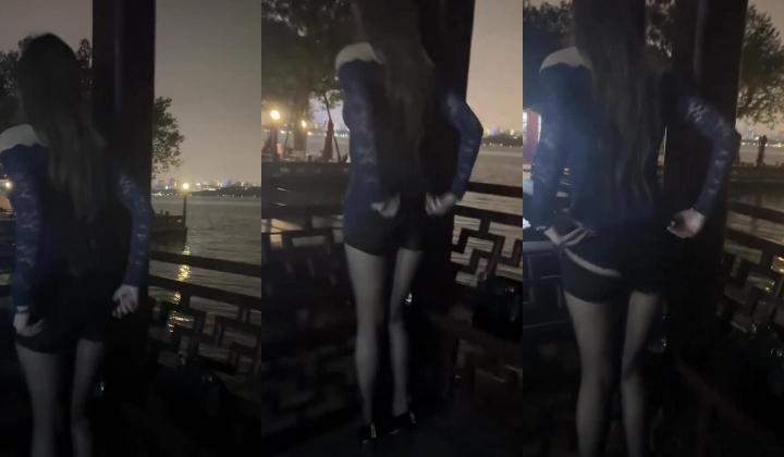 玩的就是真实十年约炮大神【一杆钢枪 】推特私拍，乐忠于开发调教高质清纯女学生3P调教