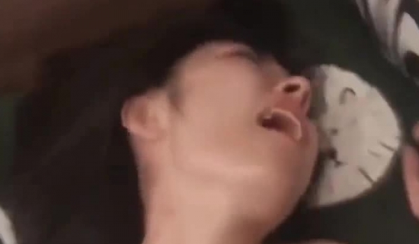 百度云极品泄密流出 白肤美美女李乐琪与富二代男友酒店自拍性爱视频