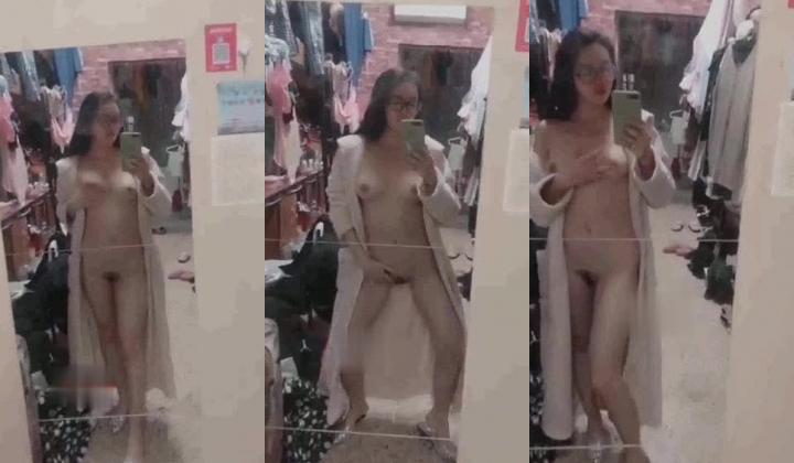 百度云泄密流出视图浙江美术学院气质美女大学生吴X晶学生宿舍拿震棒自嗨对着镜子自拍极品好身材