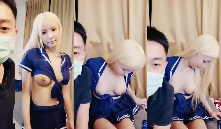 极品美乳姐妹花【泰国爱妃】今晚新女主震撼降临 极品高颜值翘挺美乳 制服诱惑 激烈3P齐干 前怼后操