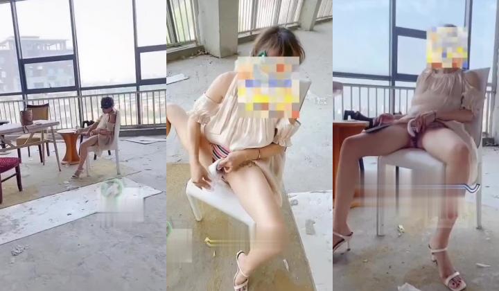 推特顶级NTR绿帽奴【小气质夫妇】绝版私拍，露出爱好者绿帽成瘾老公情人三人行其乐融融