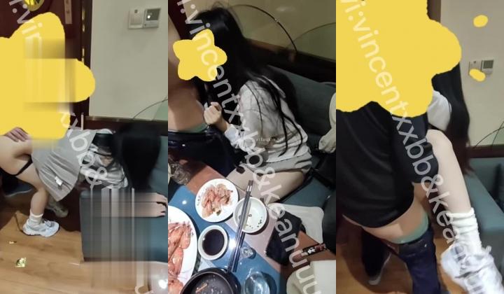 媚黑绿帽淫妻 NTR绿帽淫妻大神〖vince〗献妻挨操 被黑肉棒直接捅到子宫了 黑白碰撞强烈对比