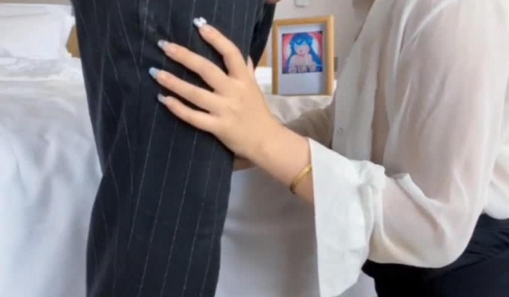 高颜长腿骚货美杜莎淫乱群交私拍