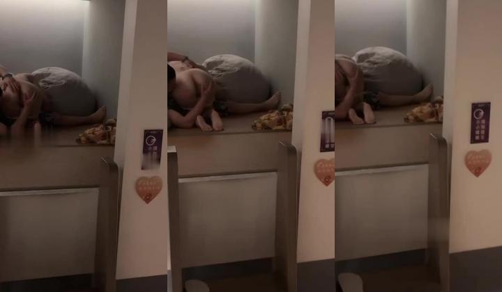 超顶级绿帽博主，【暖暖小淫妻】上，看老婆被各单男干，这么极品的老婆太少见了