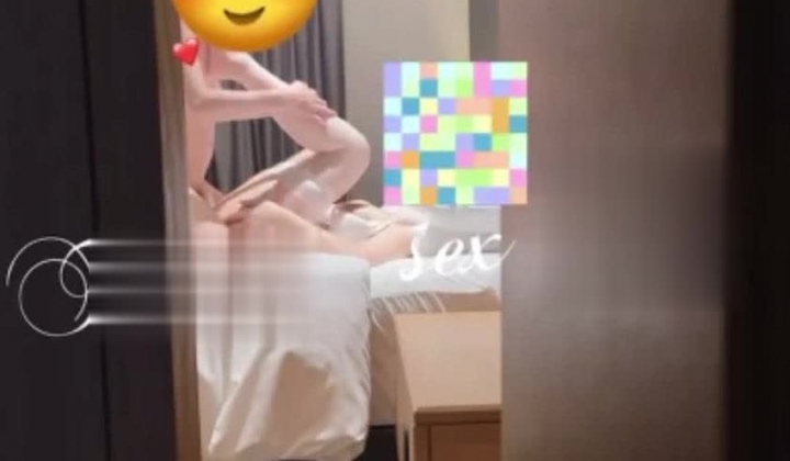 极品身材巨乳肥臀反差少妇「Sexy_Yuki」绿帽视角拍摄淫妻和单男床上运动，肥美屁股主动套弄鸡