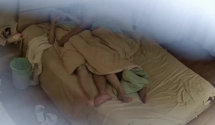 大学城附近酒店摄像头偷拍 大学生情侣高颜值小仙女被男友暴力抠逼高潮喷水