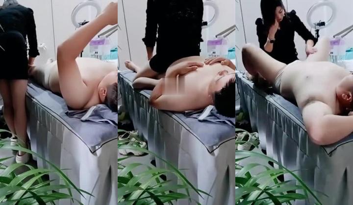 美容院老板娘小迷煳勾搭男顾客到店里~偷拍做面膜做完美容给撸管打飞机啪啪