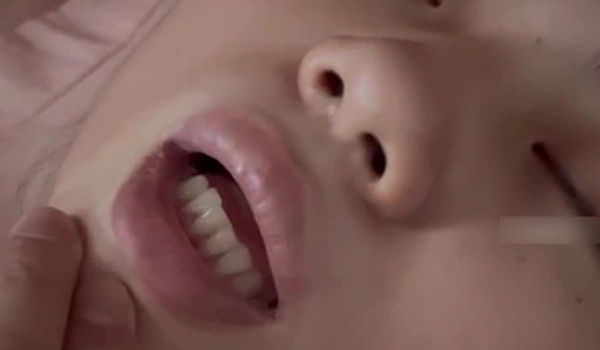 【迷玩】首发未流出多次迷玩翻眼摆弄可爱妹子