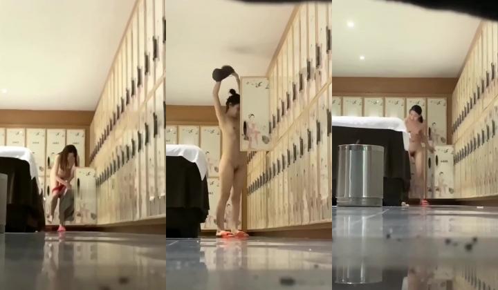 大众浴室内部员工偷拍 多位美女少妇光熘熘的换衣服