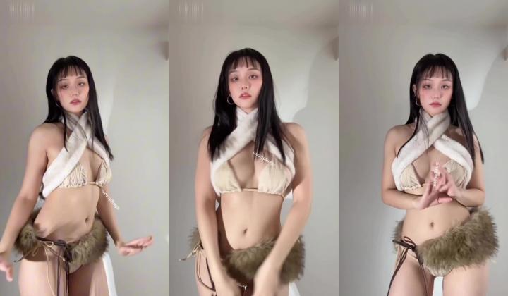 推特露脸福利姬！艺校活泼美女【玉米yum_707】最新VIP专享，超顶脱衣裸舞三屏骚舞