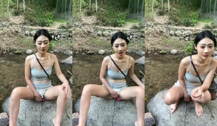 主播 so-linger 极品骚货户外直播漏出、自慰卖骚、各种大胆动作非常刺激