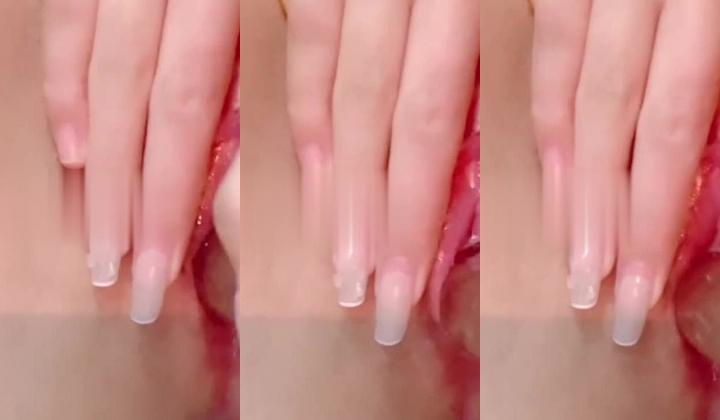 清纯反差小母狗 ️Twitter萝莉『晗喵』福利私拍，美乳翘臀性感小骚货，高挑的身材超高颜值，清纯淫靡并存