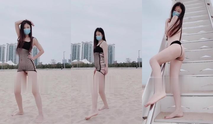 推特极限露出，长腿女神【浅浅GI9ZA】订阅，人前，公共场合，各种社死露出，诱惑农村老头