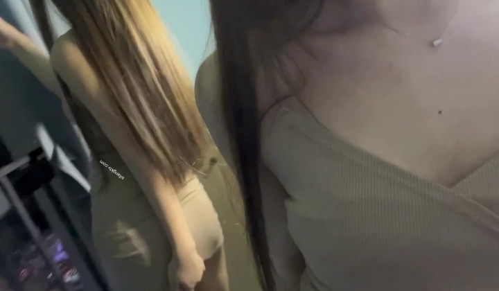 被封后重出江湖，推特露脸小仙女【小屁大王_屁小六】门槛福利，新老完整合集，露出裸舞紫薇