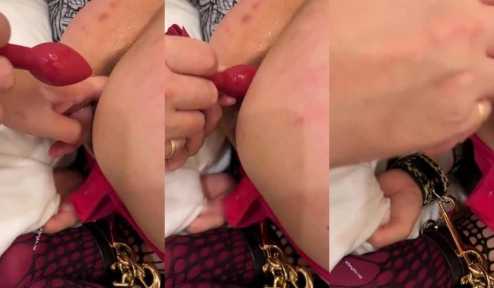 真枪实弹折磨女奴！推特重度虐女金主【迈克大师】饲养多位性奴开发私拍，操够了各种花样