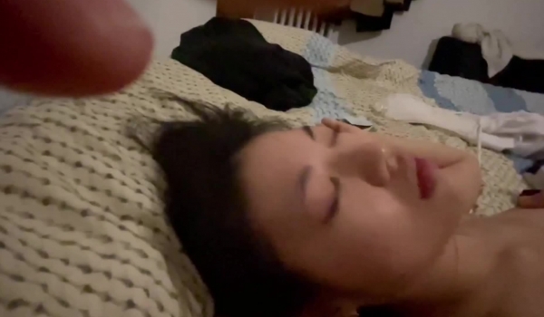 迷玩广西桂林师范大一黑丝学妹捆绑无套剪毛