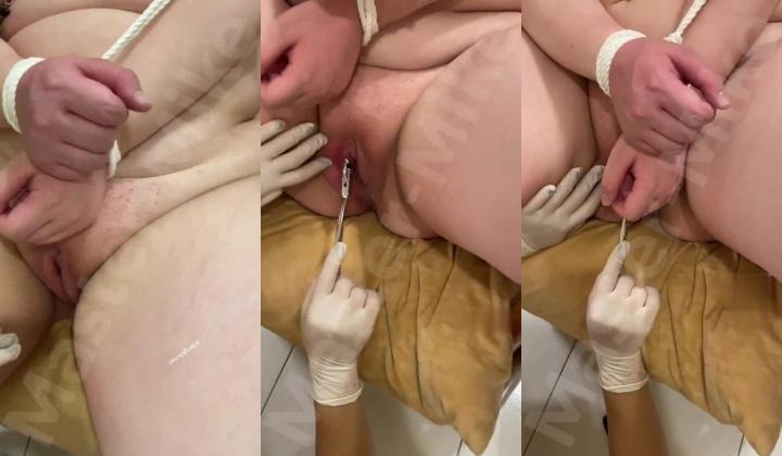 真枪实弹折磨女奴！推特重度虐女金主【迈克大师】饲养多位性奴开发私拍，操够了各种花样