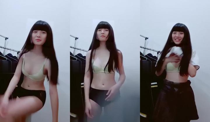 《台湾情侣泄密》湖中之光高二女生廖彦宁性爱私拍泄密流出