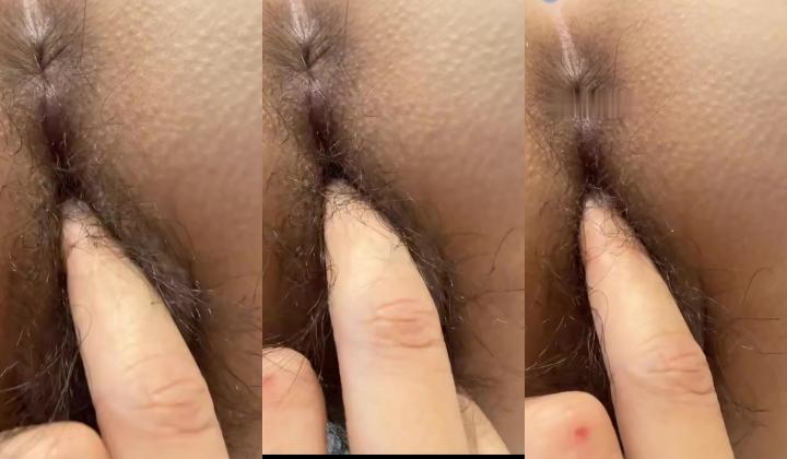 摄影大师【少女时代】C罩杯的20岁女大生主动奉献出处女膜，手持第一人称视角