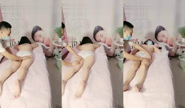 水宜方SPA养生馆，大叔干累了换学徒按摩少妇，揉奶抠逼多体位爆草，把小少妇干的不要不要的