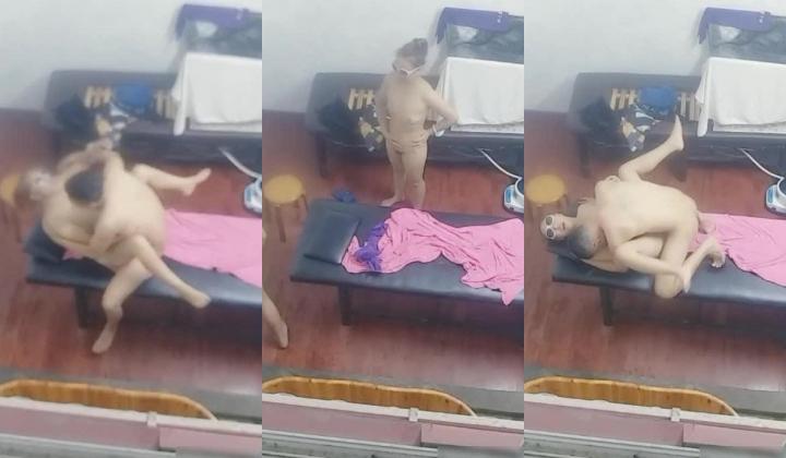 高手偷拍养生馆按摩房犀利大叔各种姿势草到女技师喊肚子疼也没有射还要撸普通话对白